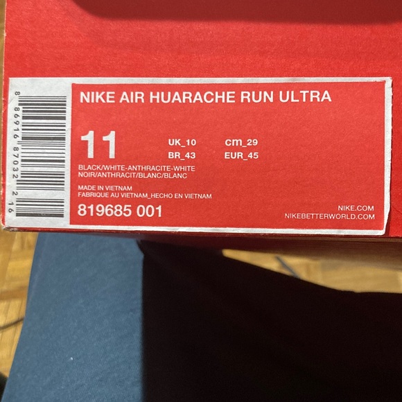 Nike Zoom Men's Black and White Sneakers - Picture 12 of 13